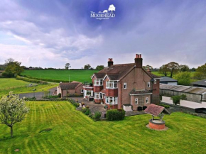  The Moorhead Bed & Breakfast  Вем